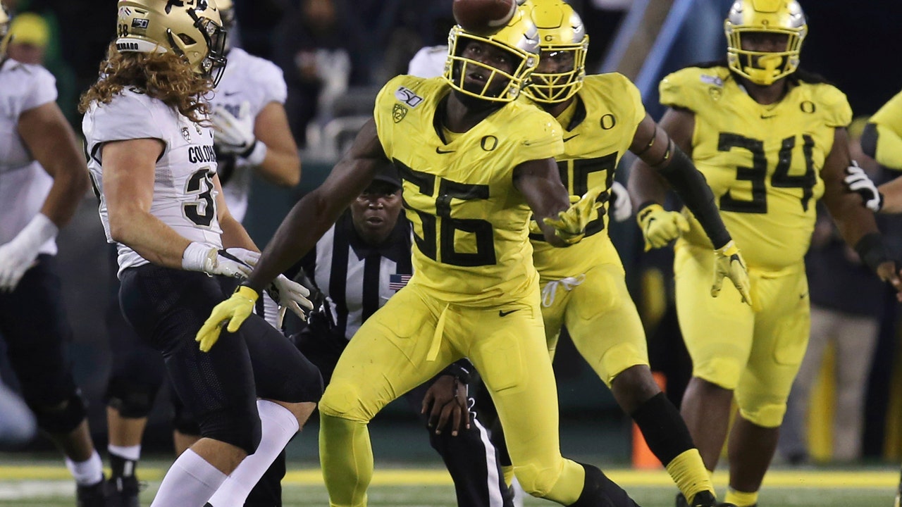 No. 12 Oregon's defense off to historic start